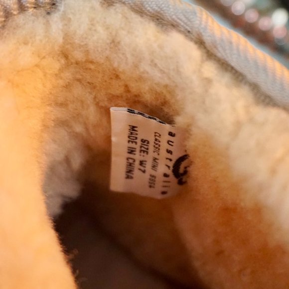 UGG BOOTS (PREOWNED) - Picture 5 of 6
